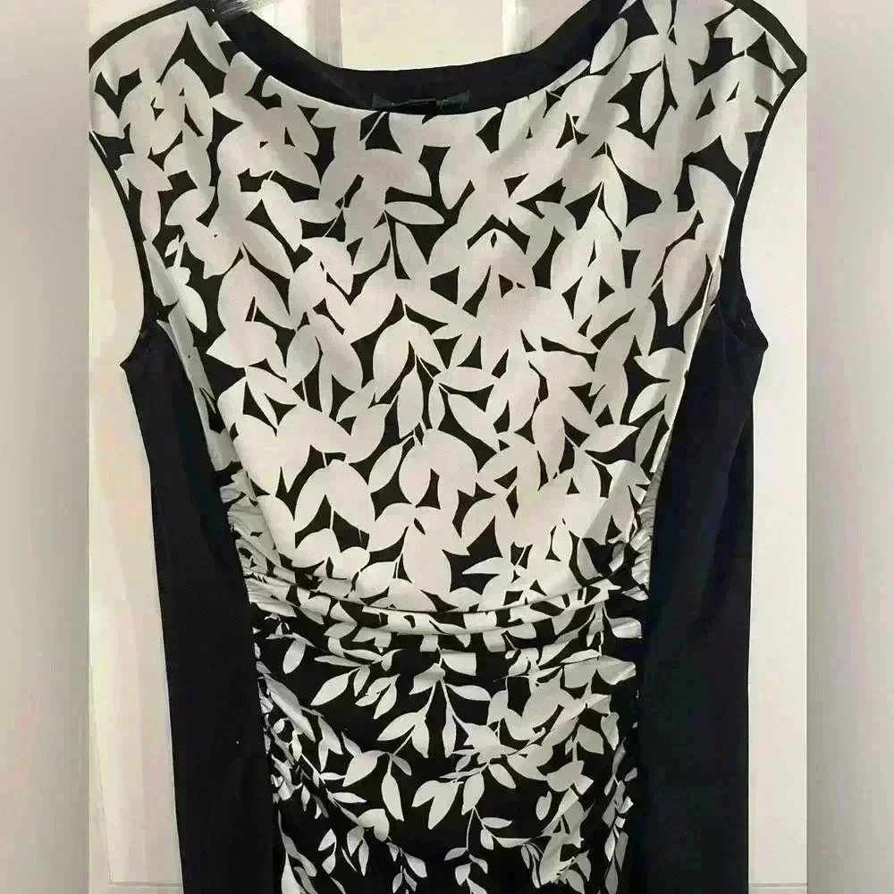 Lauren Ralph Lauren Sleeveless Ruched Waist Detail  Black & White Dress Size 8